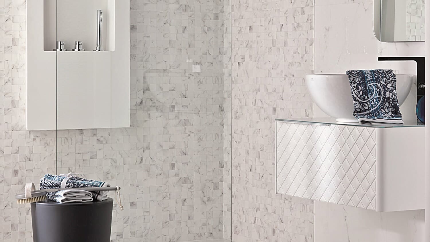 Porcelanosa Marmol Carrara