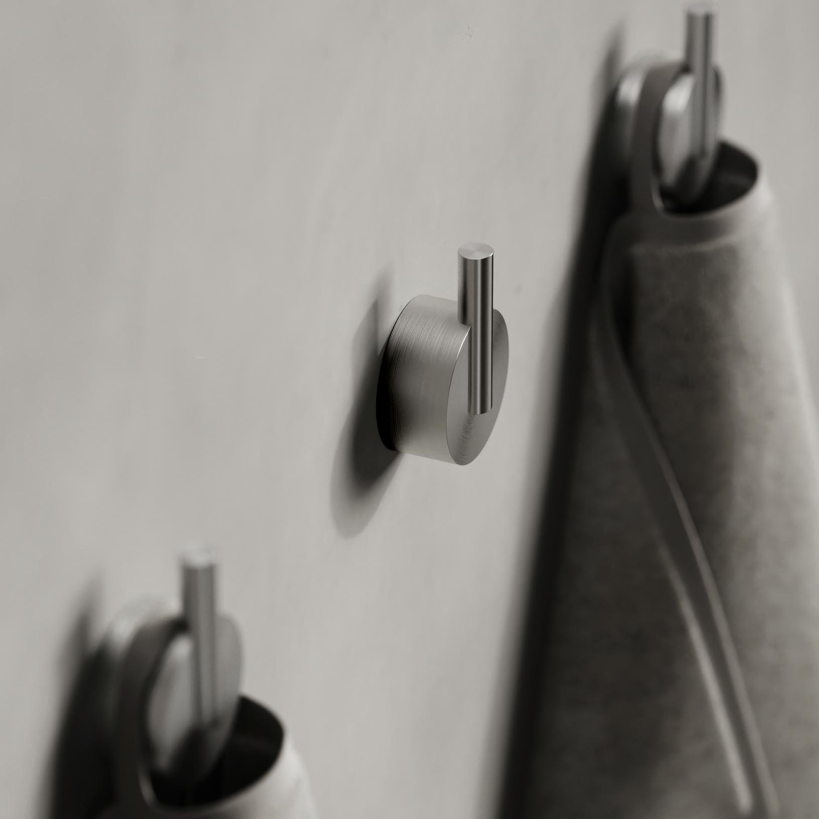 Крючок Tezza Art (нерж. сатинированная сталь)