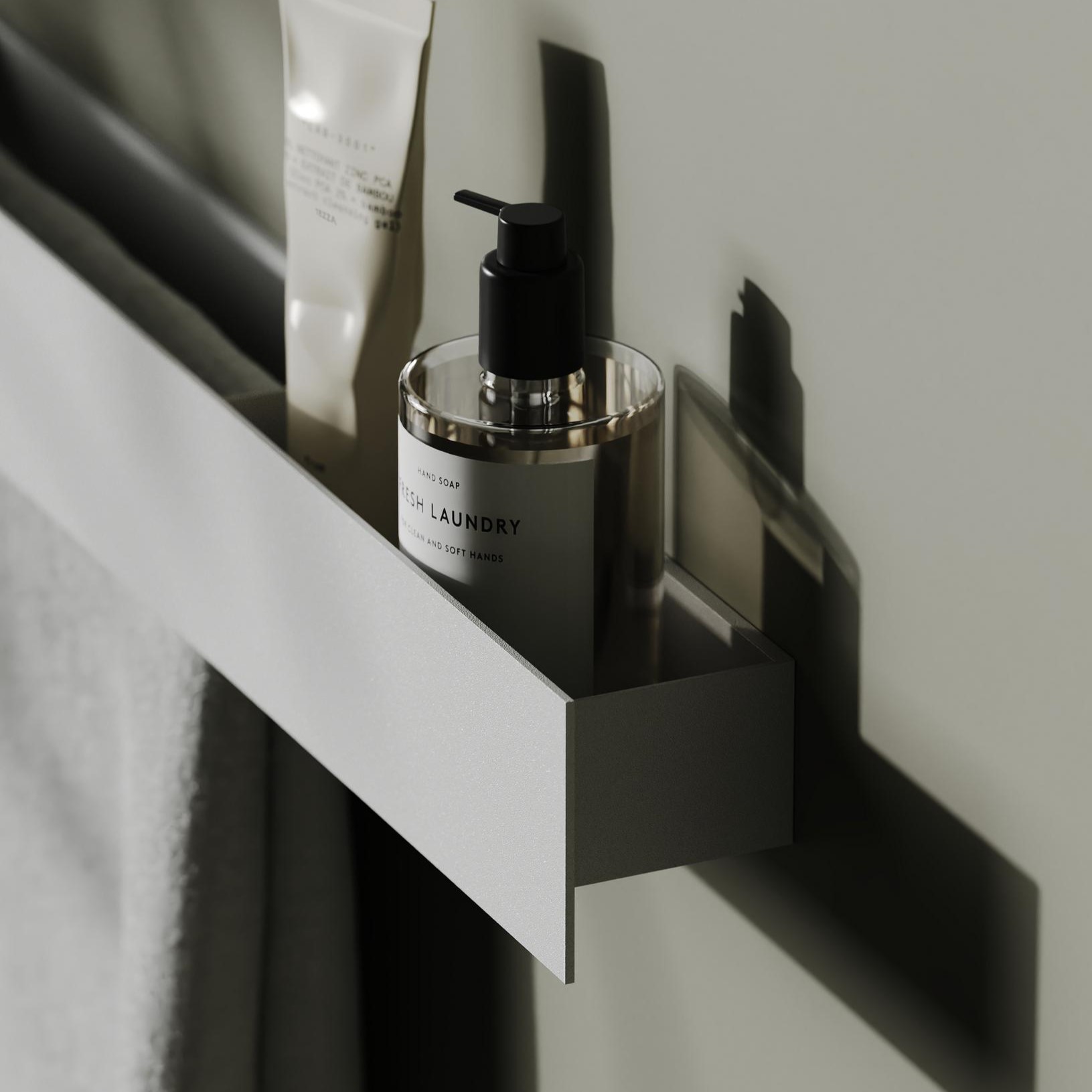 Полка со штангой Tezza Дуэ 180 см (белый), полотенце справа