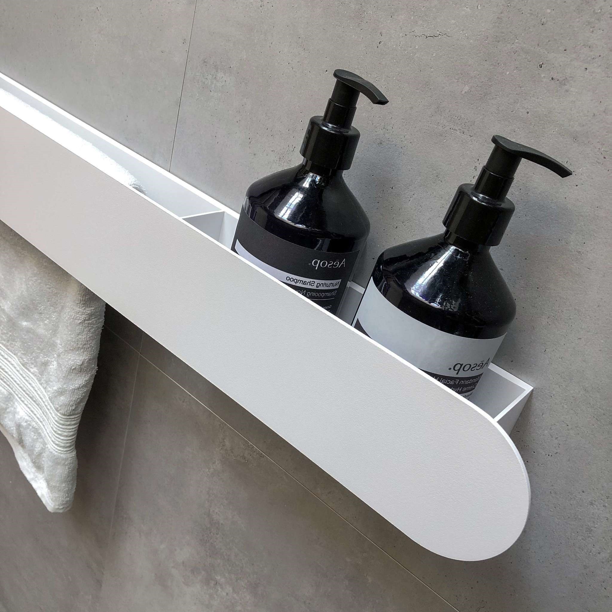 Полка со штангой Tezza Due Disco 70 см (белый), полотенцедержатель слева