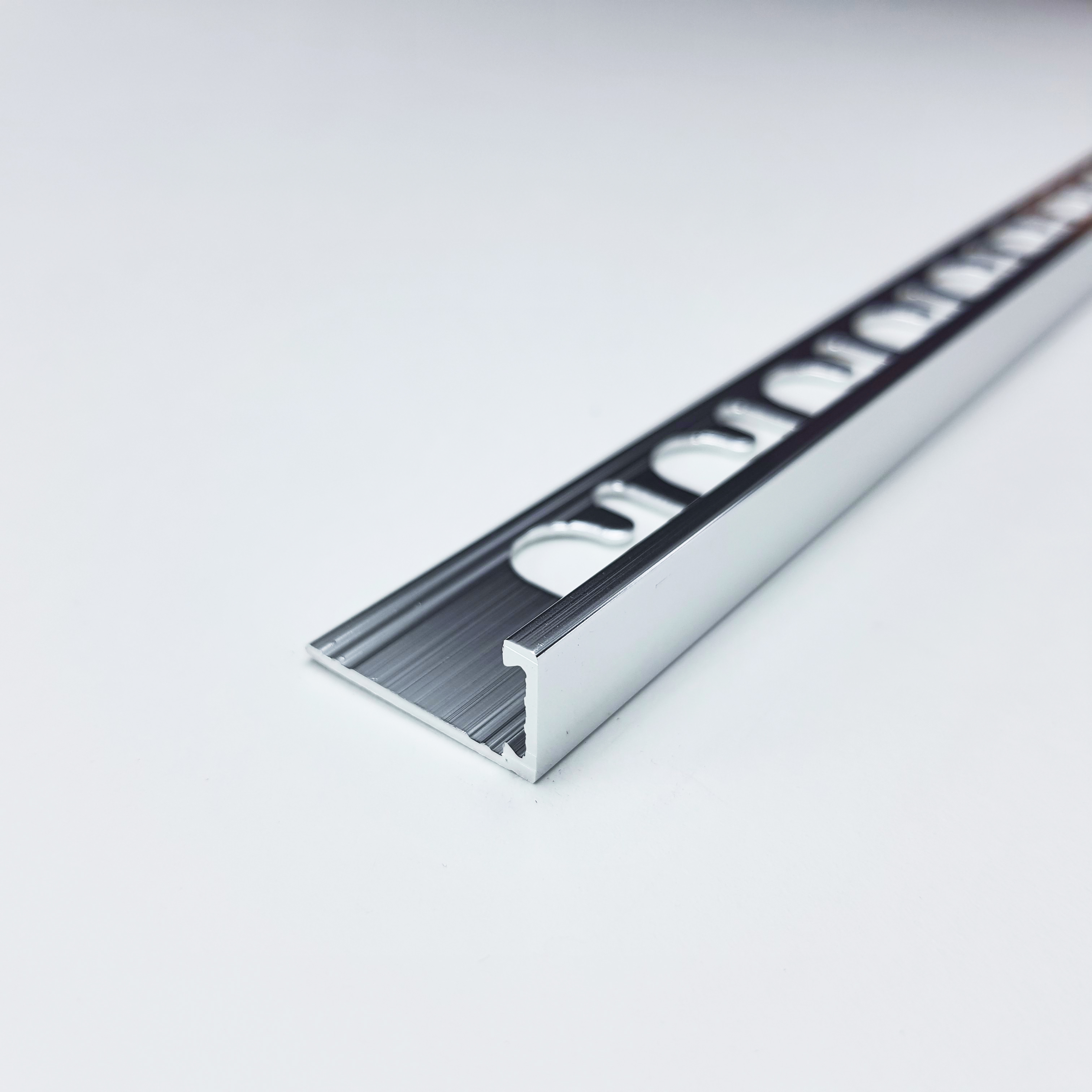 Профиль Progress Profiles Proterminal PTBC 06 2.7 м. (хром), глянцевый