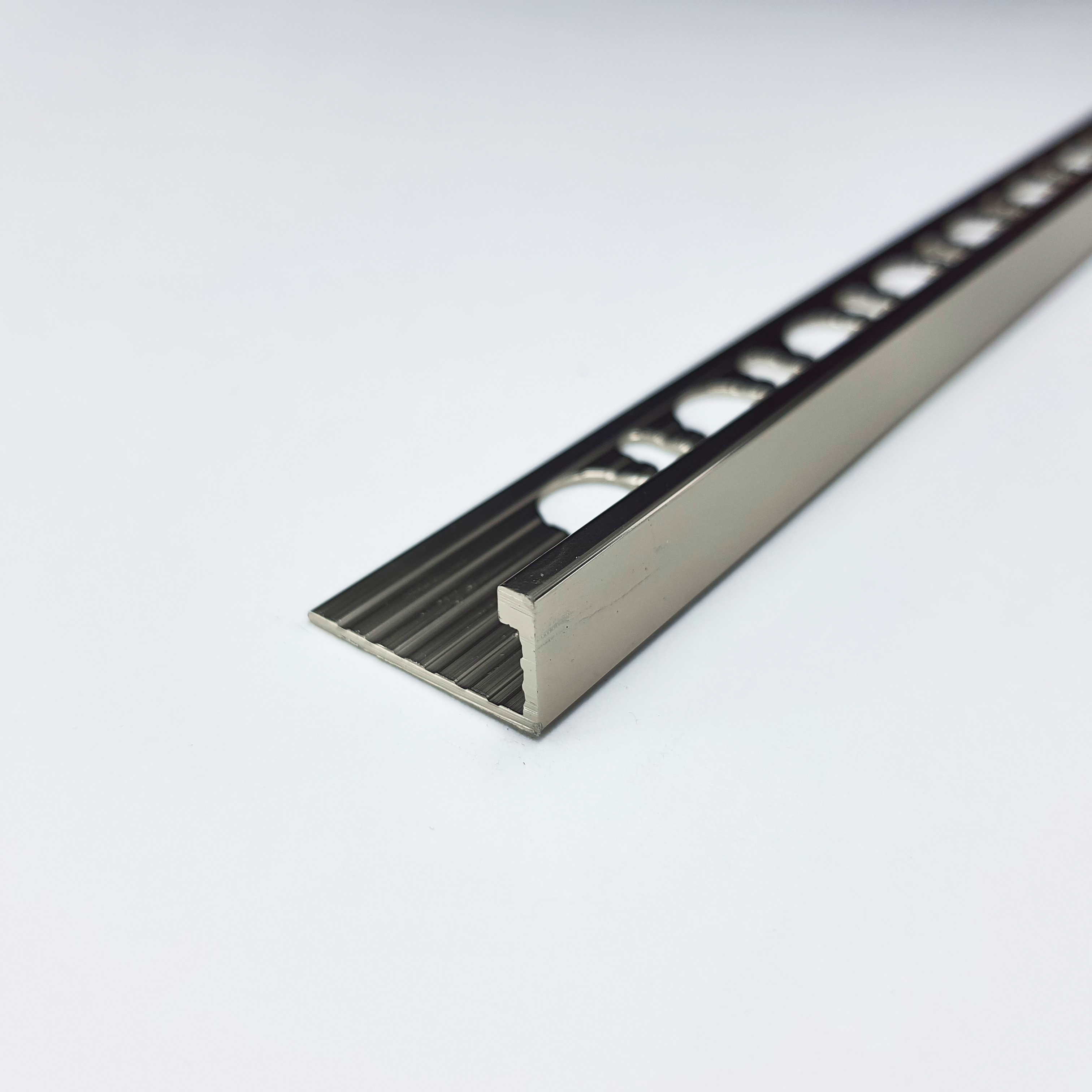 Профиль Progress Profiles Proterminal PTBT 10 2.7 м. (титан), глянцевый