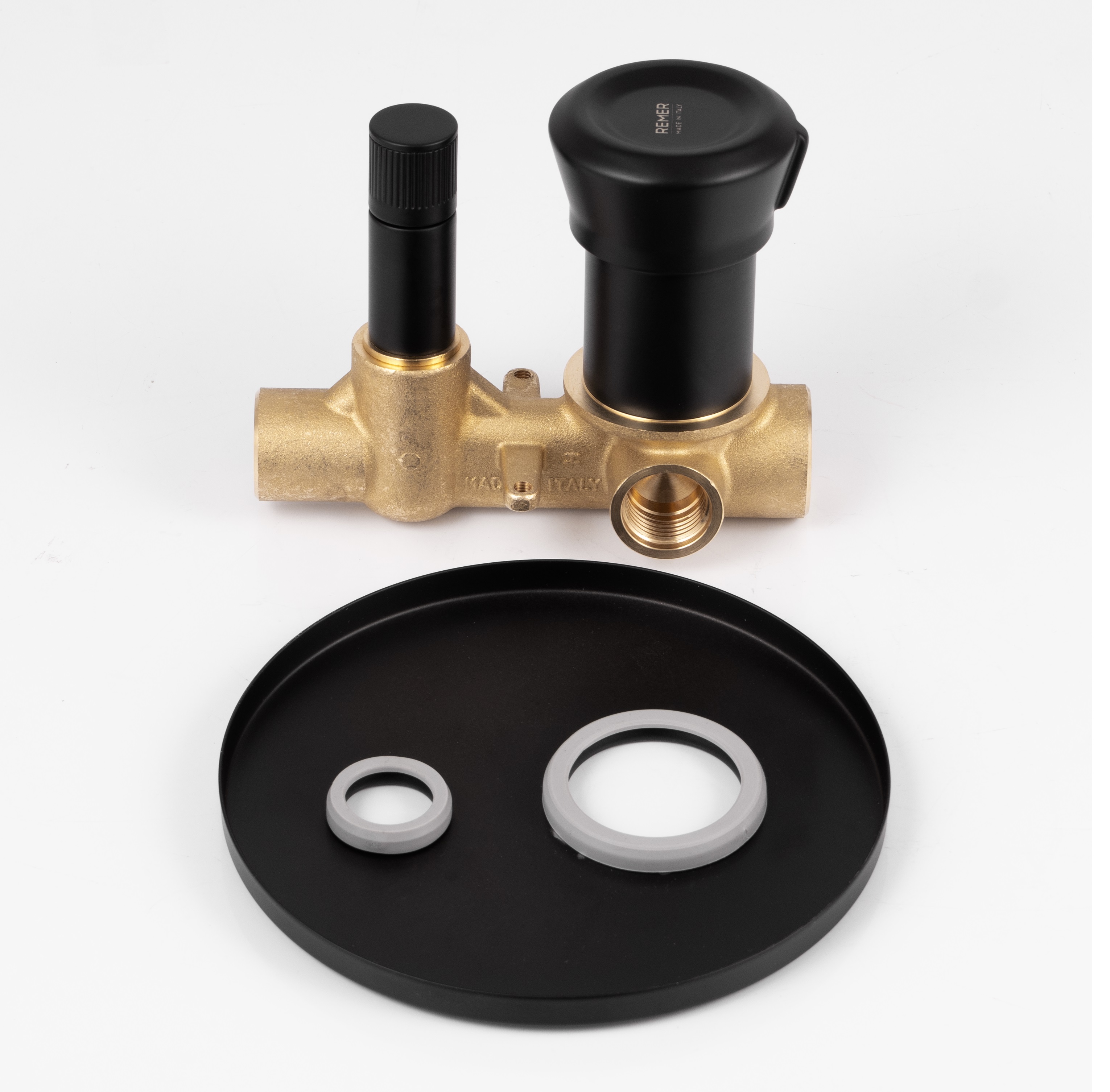 Смеситель для душа скрытого монтажа Remer Element ET09HNO (черный матовый)