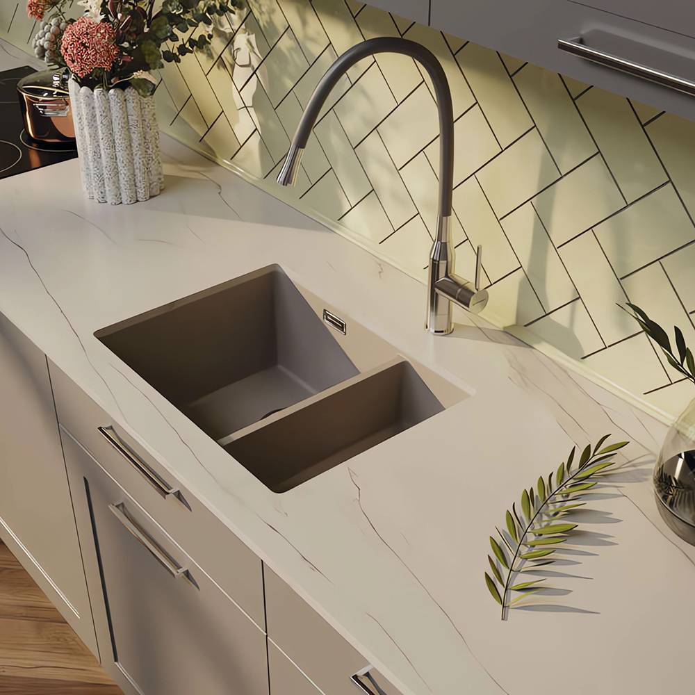 Смеситель для кухни Omoikiri Yatomi-BN-BL 4994247 (нержавеющая сталь/черный)