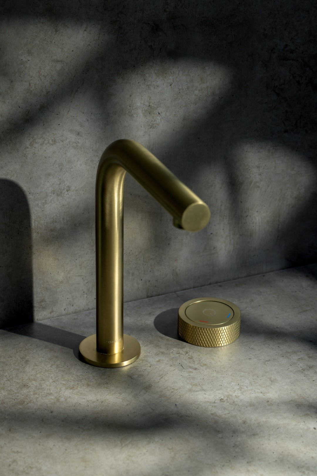 Смеситель для раковины автоматический Boheme Tech 158-MG (золото матовое), без донного