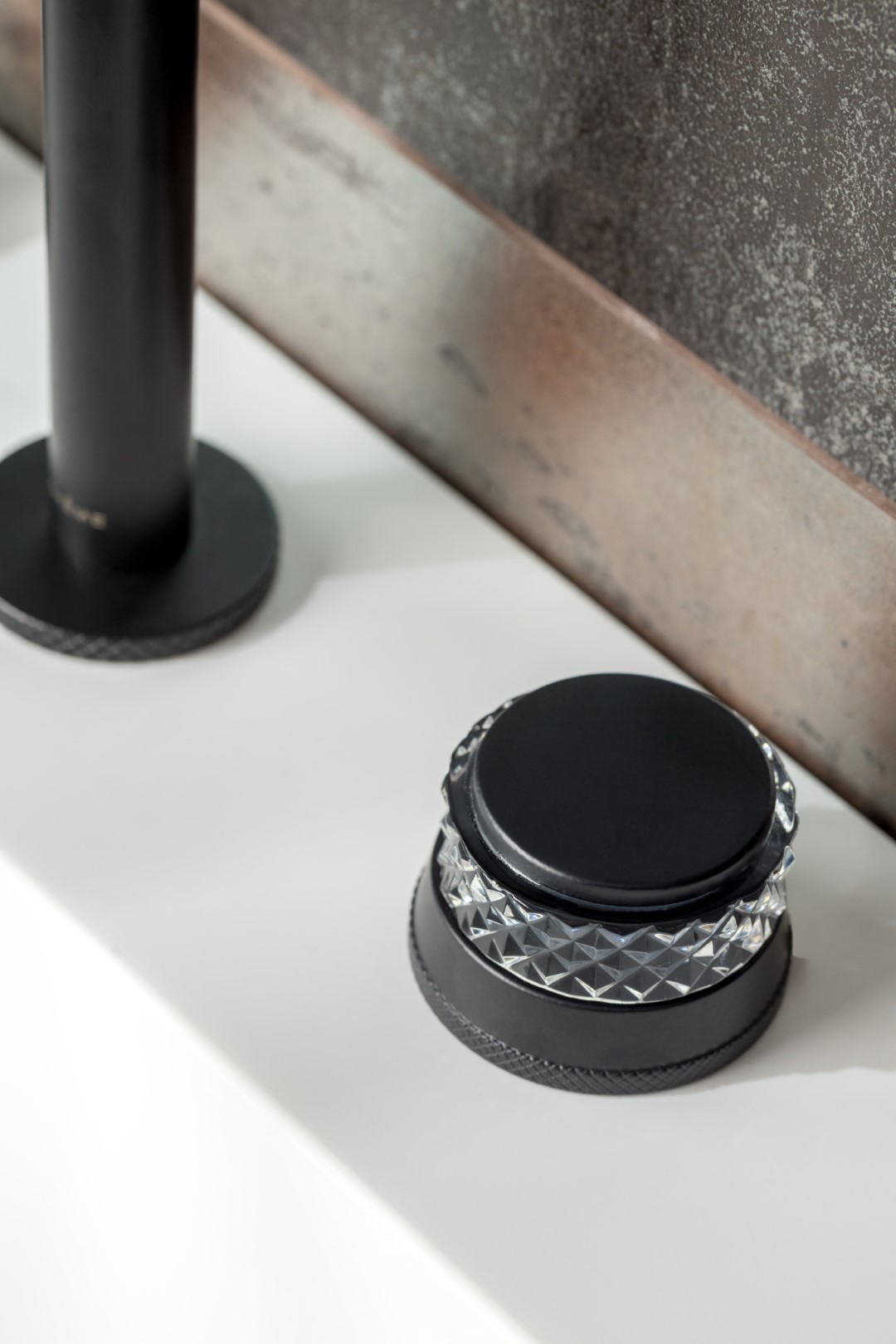 Смеситель для раковины Boheme Aura 152-B-A (черный матовый), без донного клапана