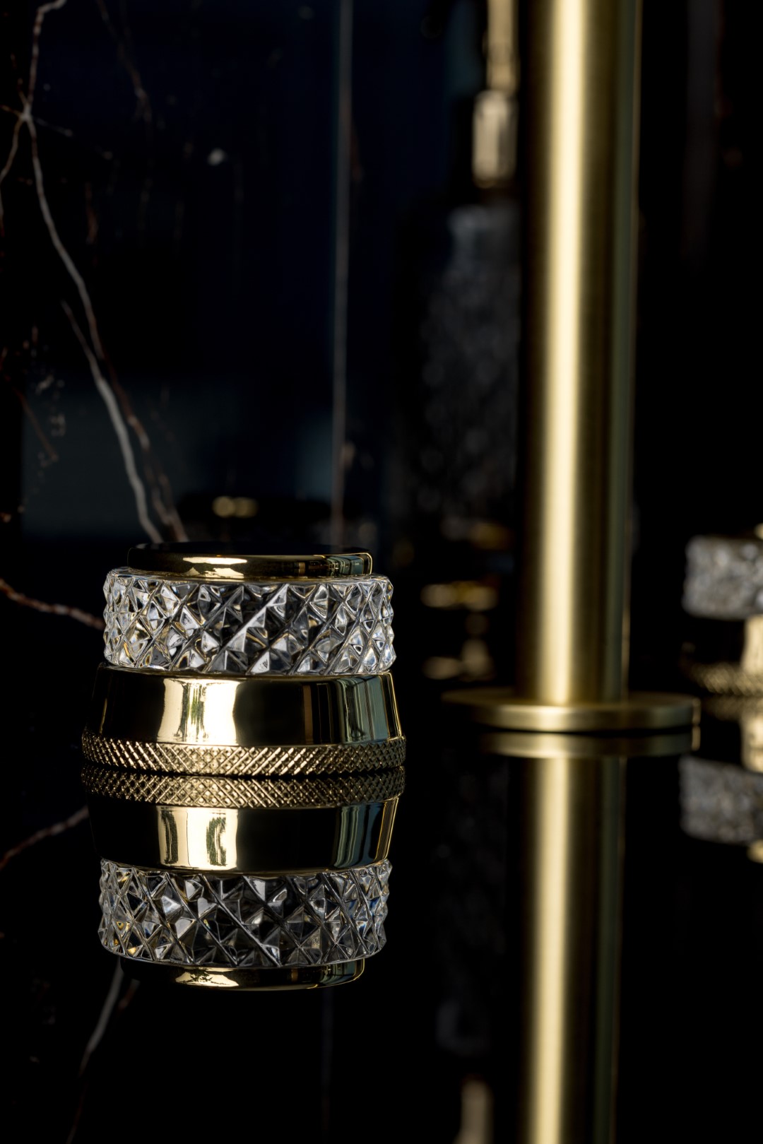 Смеситель для раковины Boheme Aura 152-G-A (золотой), без донного клапана