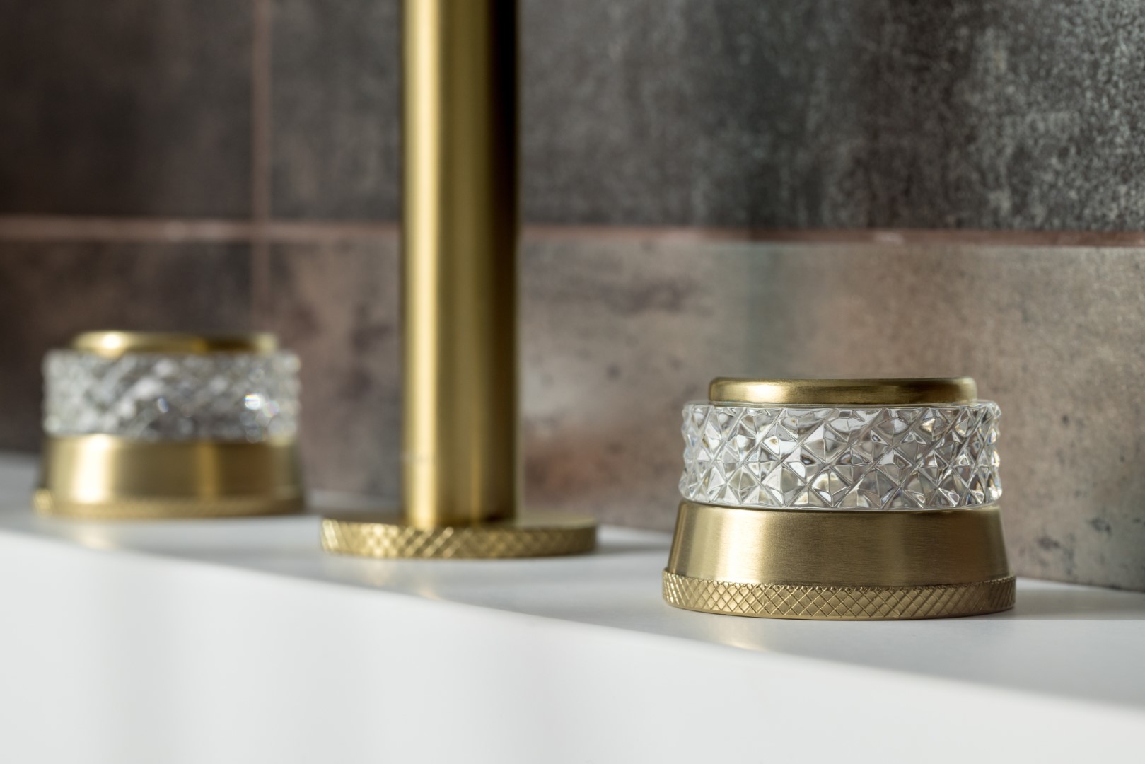 Смеситель для раковины Boheme Aura 152-MG-A (золото матовое), без донного клапана