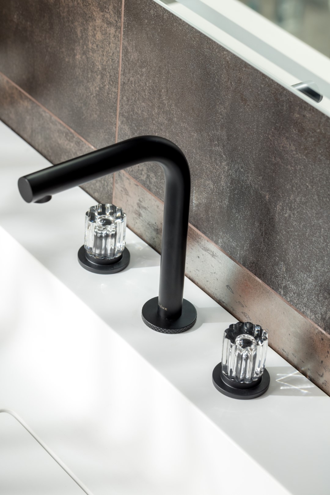 Смеситель для раковины Boheme Elegante 152-B-EL (черный матовый), без донного клапана