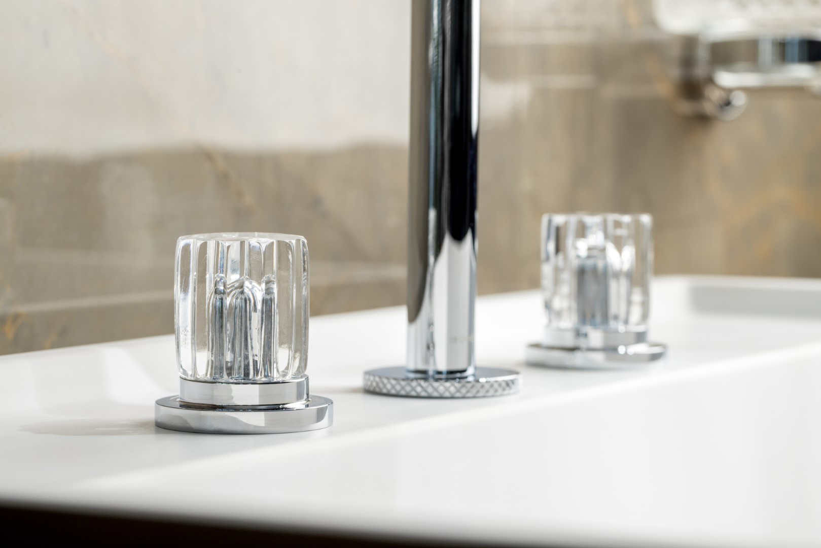 Смеситель для раковины Boheme Elegante 152-CR-EL (хром), без донного клапана