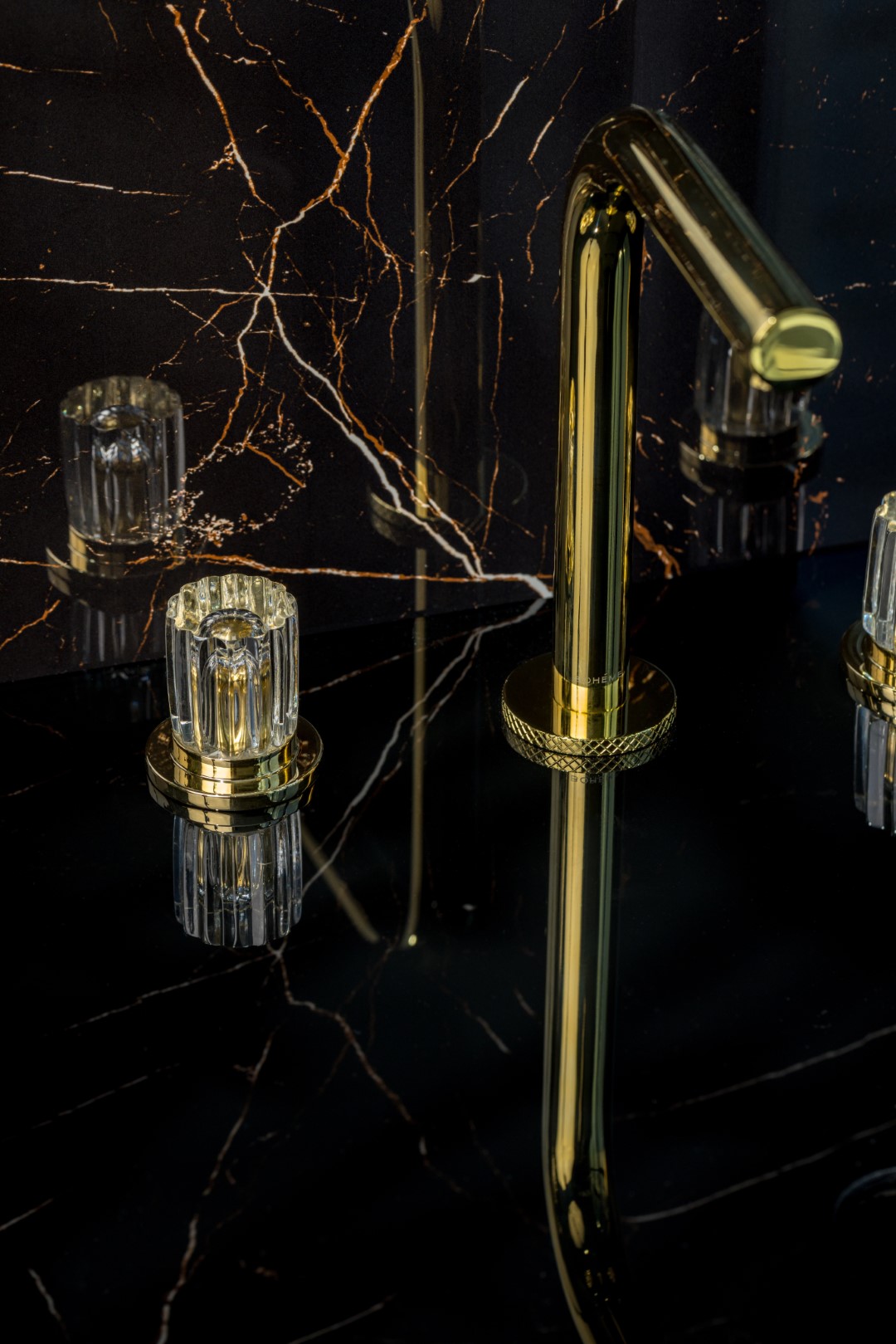 Смеситель для раковины Boheme Elegante 152-G-EL (золотой), без донного клапана