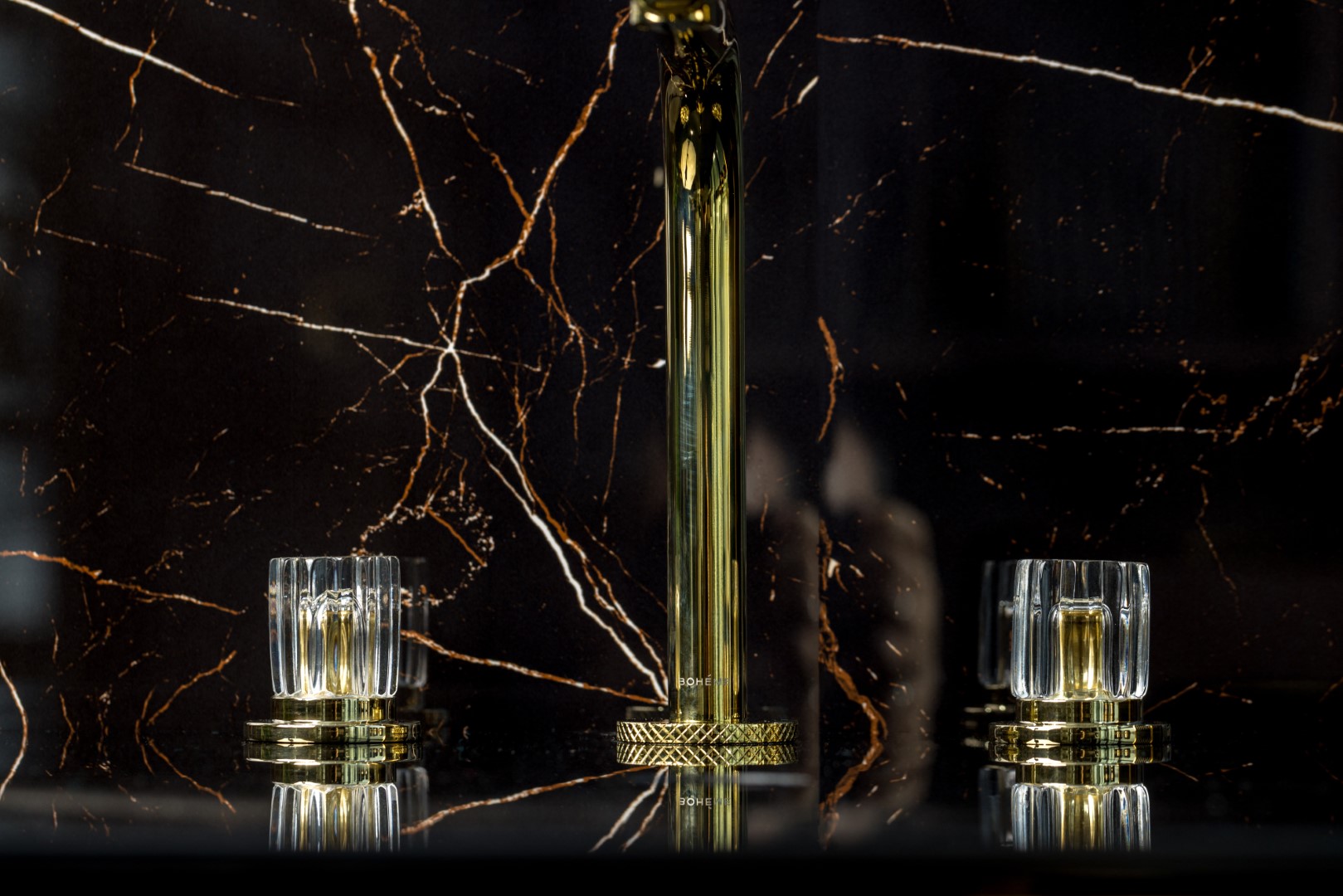 Смеситель для раковины Boheme Elegante 152-G-EL (золотой), без донного клапана