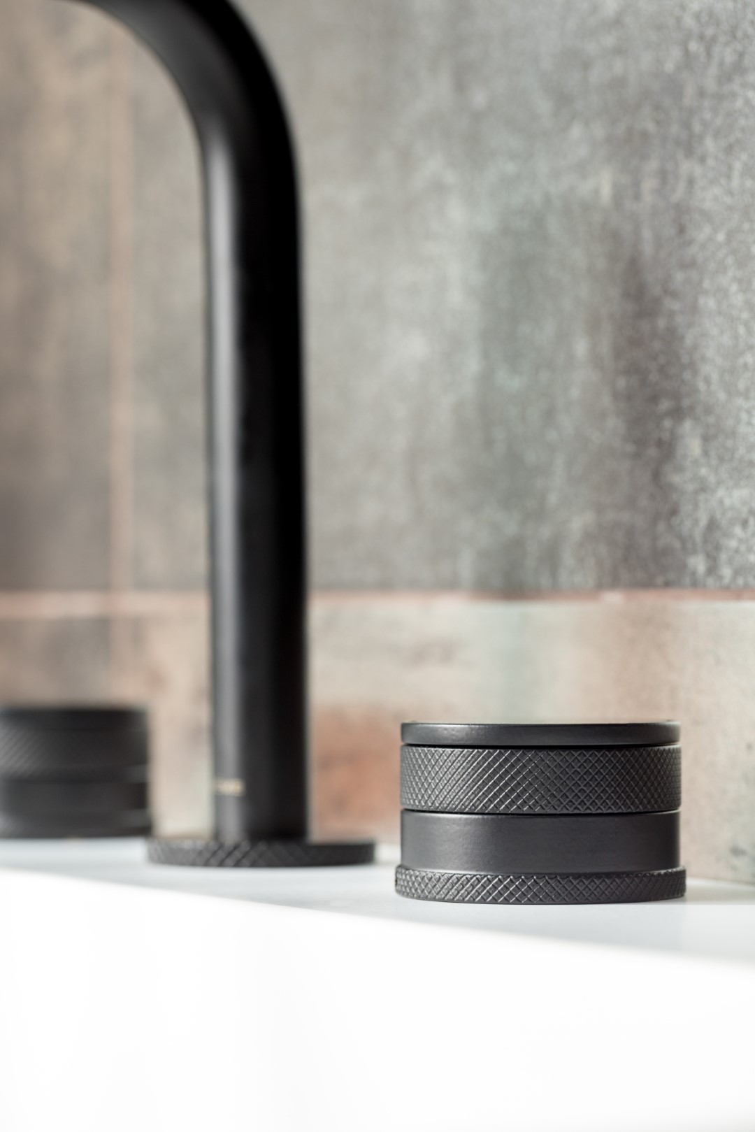 Смеситель для раковины Boheme Prestige 152-B-PR (черный матовый), без донного клапана