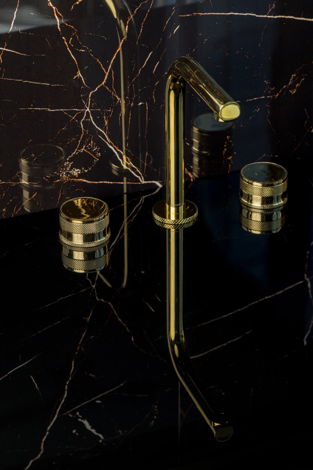 Смеситель для раковины Boheme Prestige 152-G-PR (золотой), без донного клапана