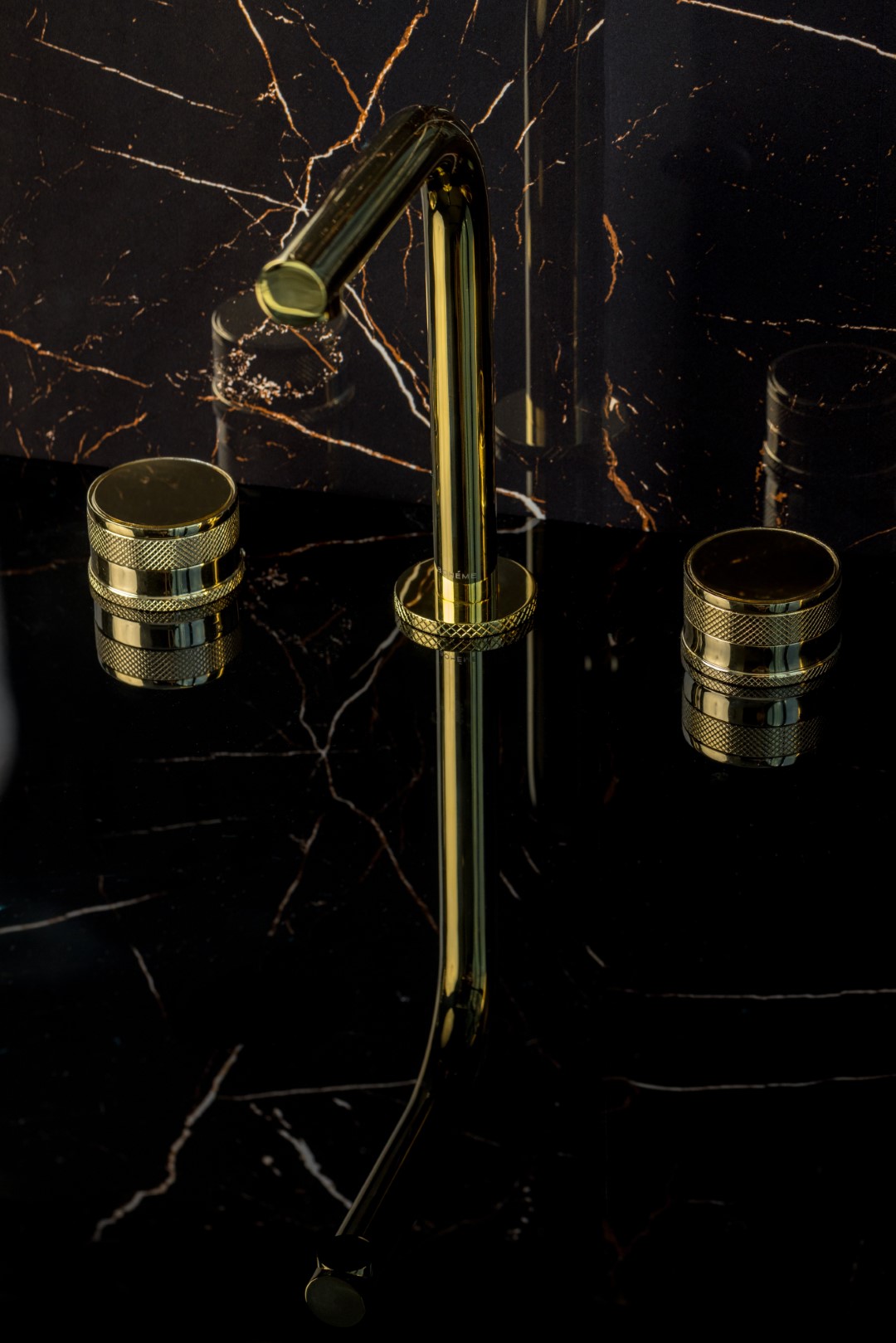 Смеситель для раковины Boheme Prestige 152-G-PR (золотой), без донного клапана