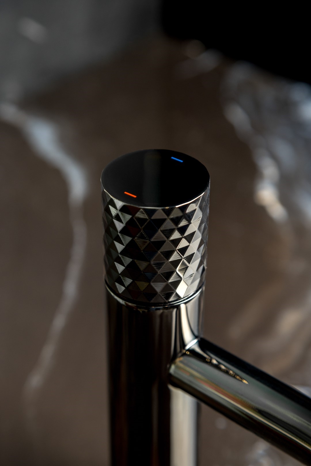 Смеситель для раковины Boheme Stick Diamond 121-SGM (оружейный металл глянцевый), без донного клапана