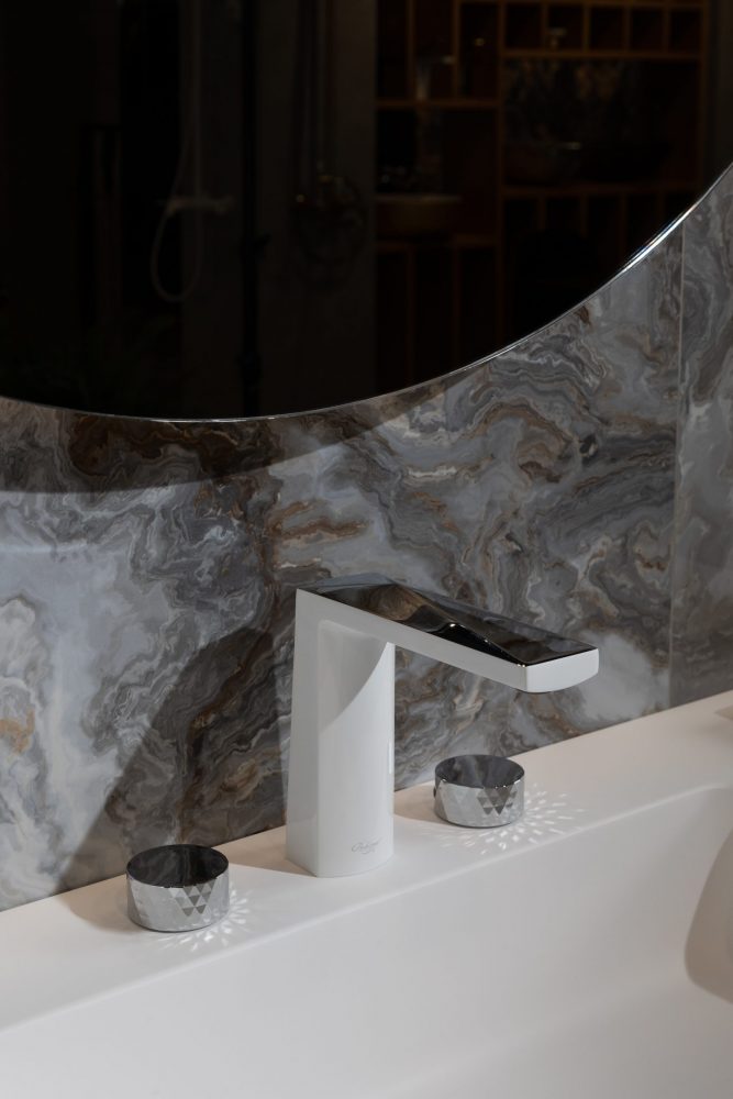 Смеситель для раковины Boheme Venturo Diamond 150-WCR-DIAMOND (хром, белый), без донного клапана