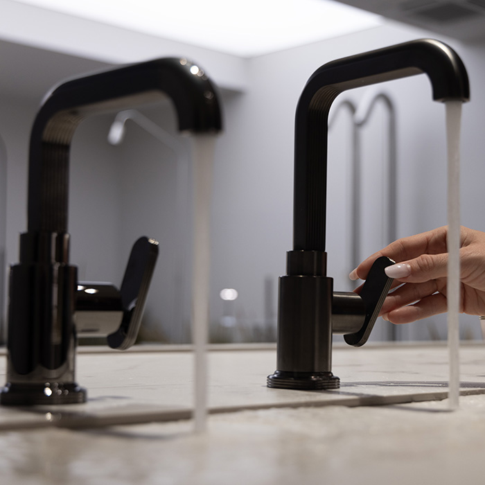 Смеситель для раковины Fima Carlo Frattini Park Lane F1321LCS (черный брашированный хром), с донным клапаном