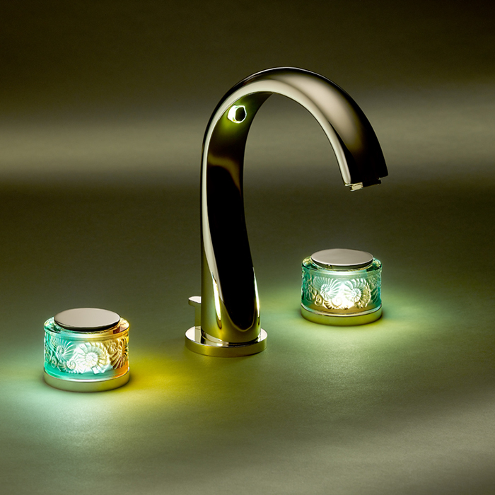 Смеситель для раковины THG Island U5B-F30-151LED (золотой), с донным клапаном, с LED