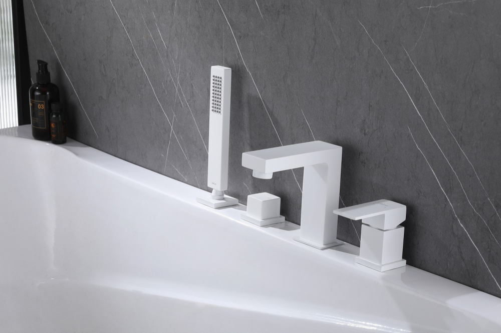 Смеситель на борт ванны Abber Daheim AF8213W (белый матовый)