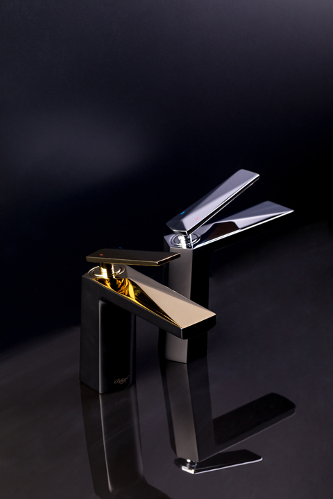 Смеситель на борт ванны Boheme Venturo 380-B (золотой, черный матовый), с изливом